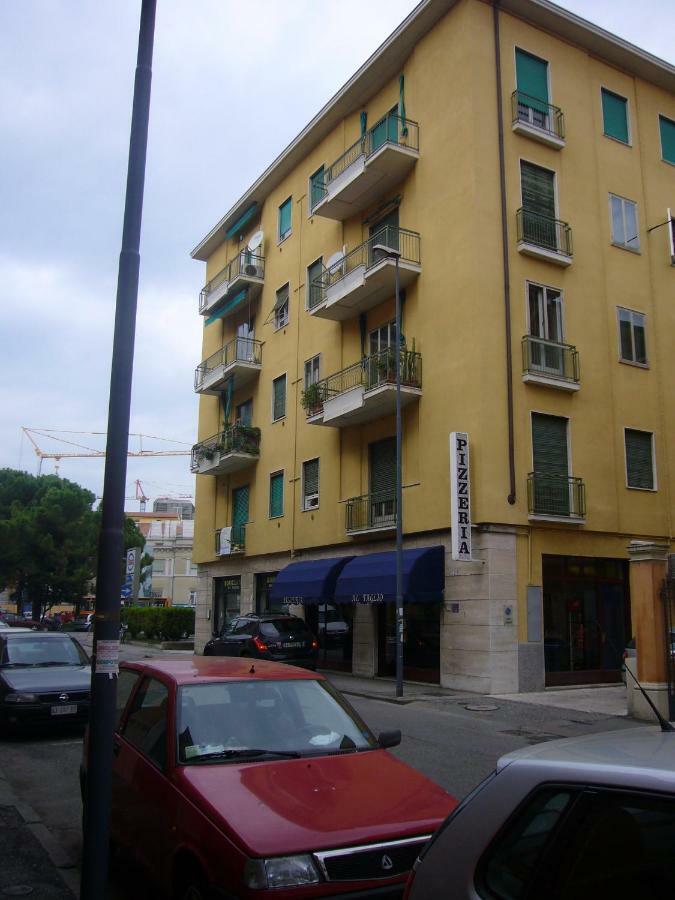 Arcobaleno Affittacamere Верона Экстерьер фото